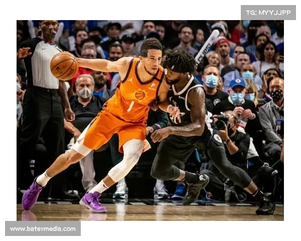 布克与狄龙携手爆发半场合砍21分4篮板3助攻引领进攻大旗